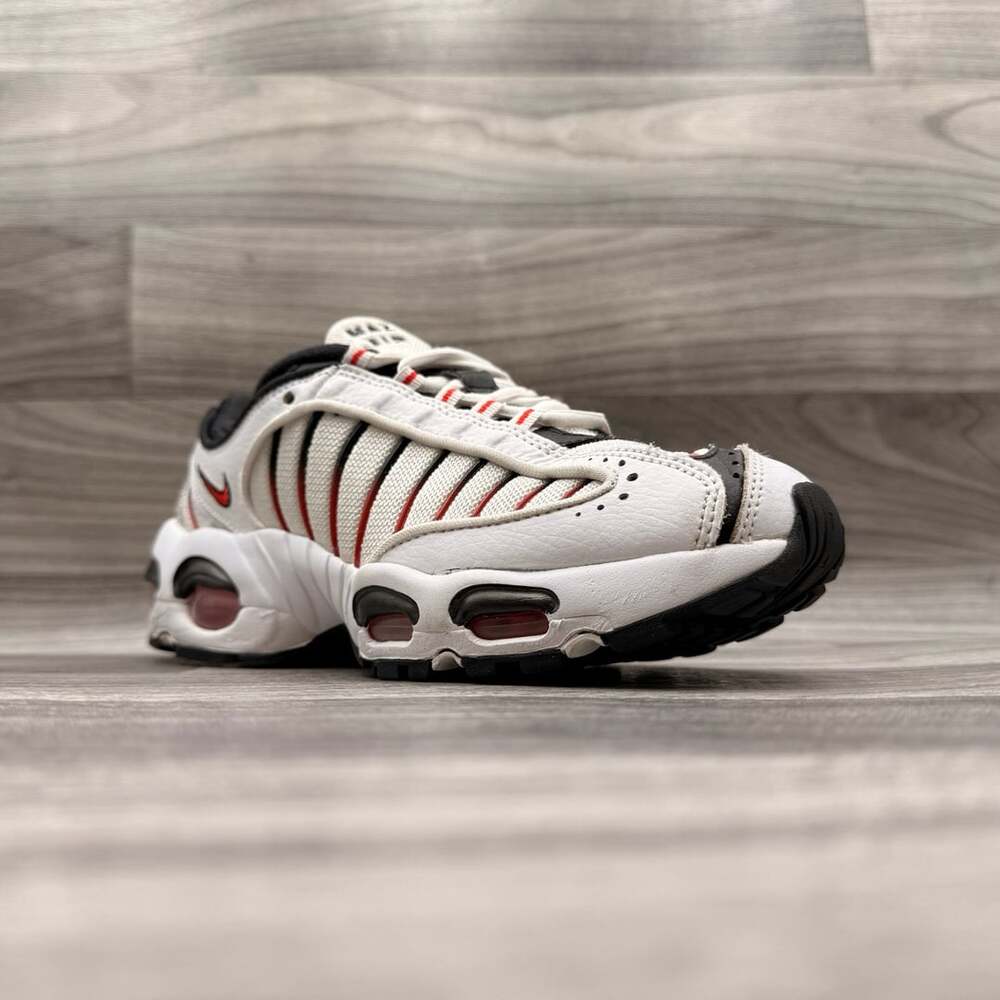 Nike Air Max Tailwind IV White/Habanero Red-Black AQ2567-104 Size 6Y, Wmn 7.5